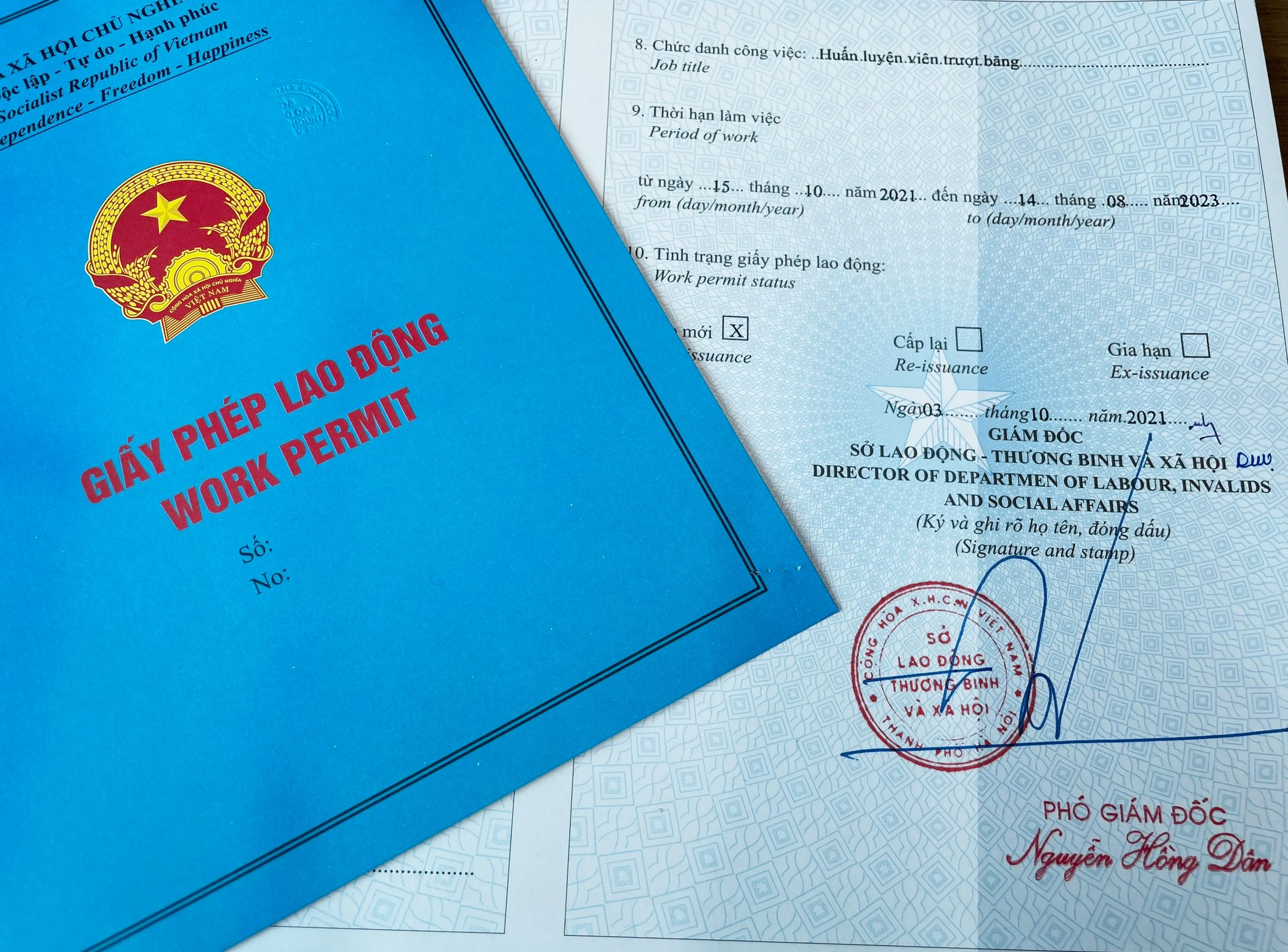 Vietnam work visa vs. Vietnam work permit – which one do you need